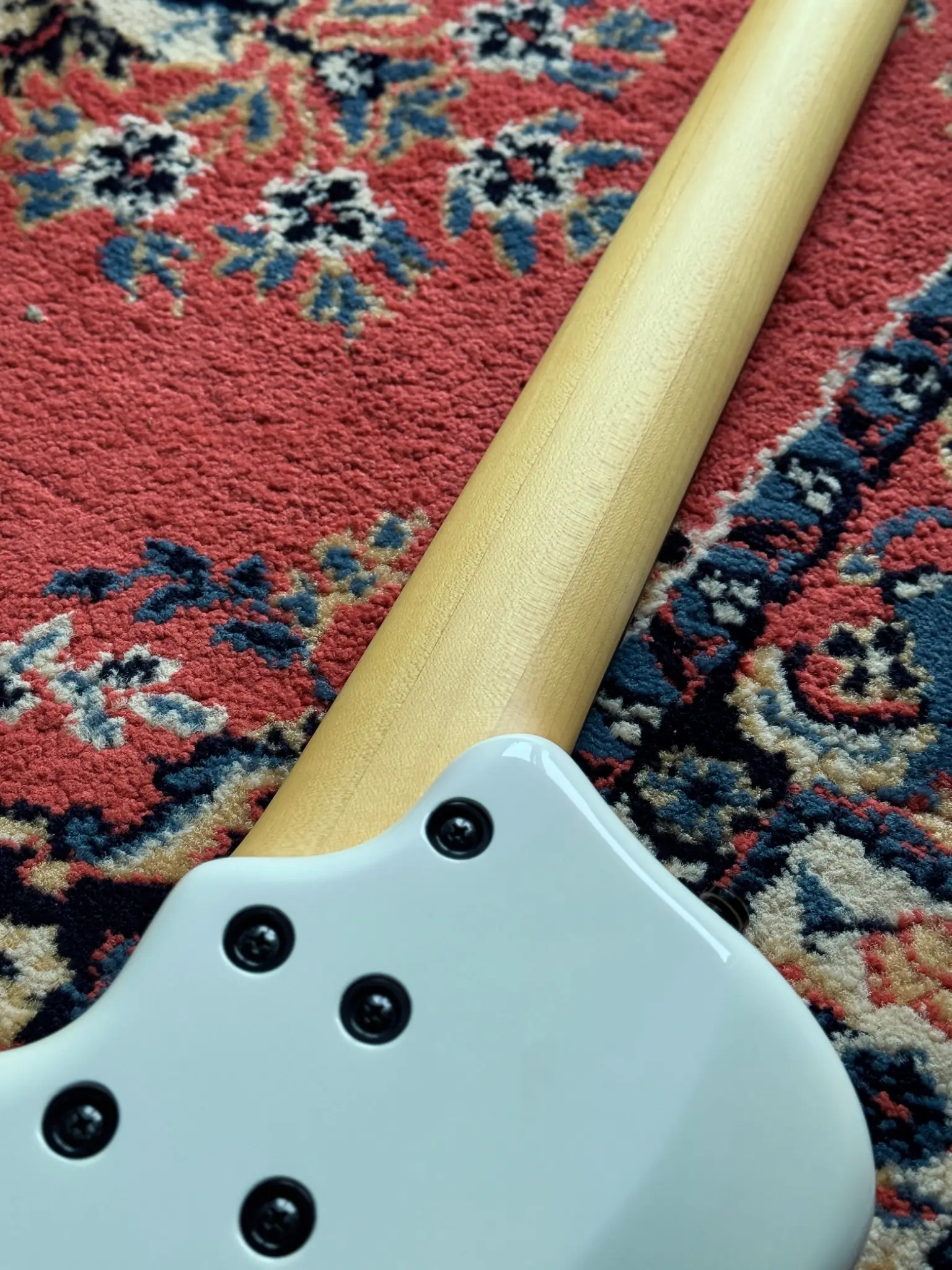Rear neck heel and bolt-on joint