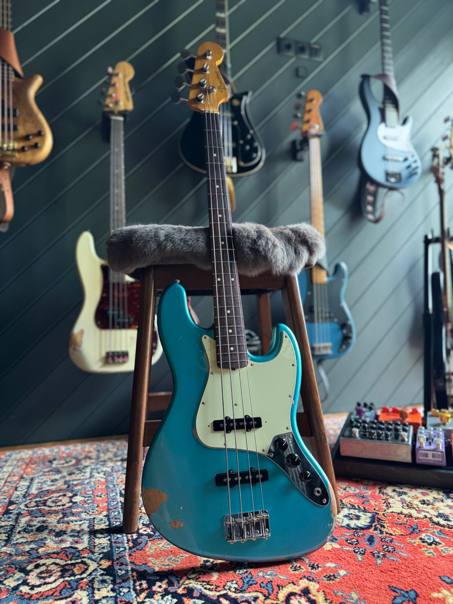 2000–2002 Bacchus Vintage Series Headway Jazz Bass — photograph in the Gruuvik Chamber collection