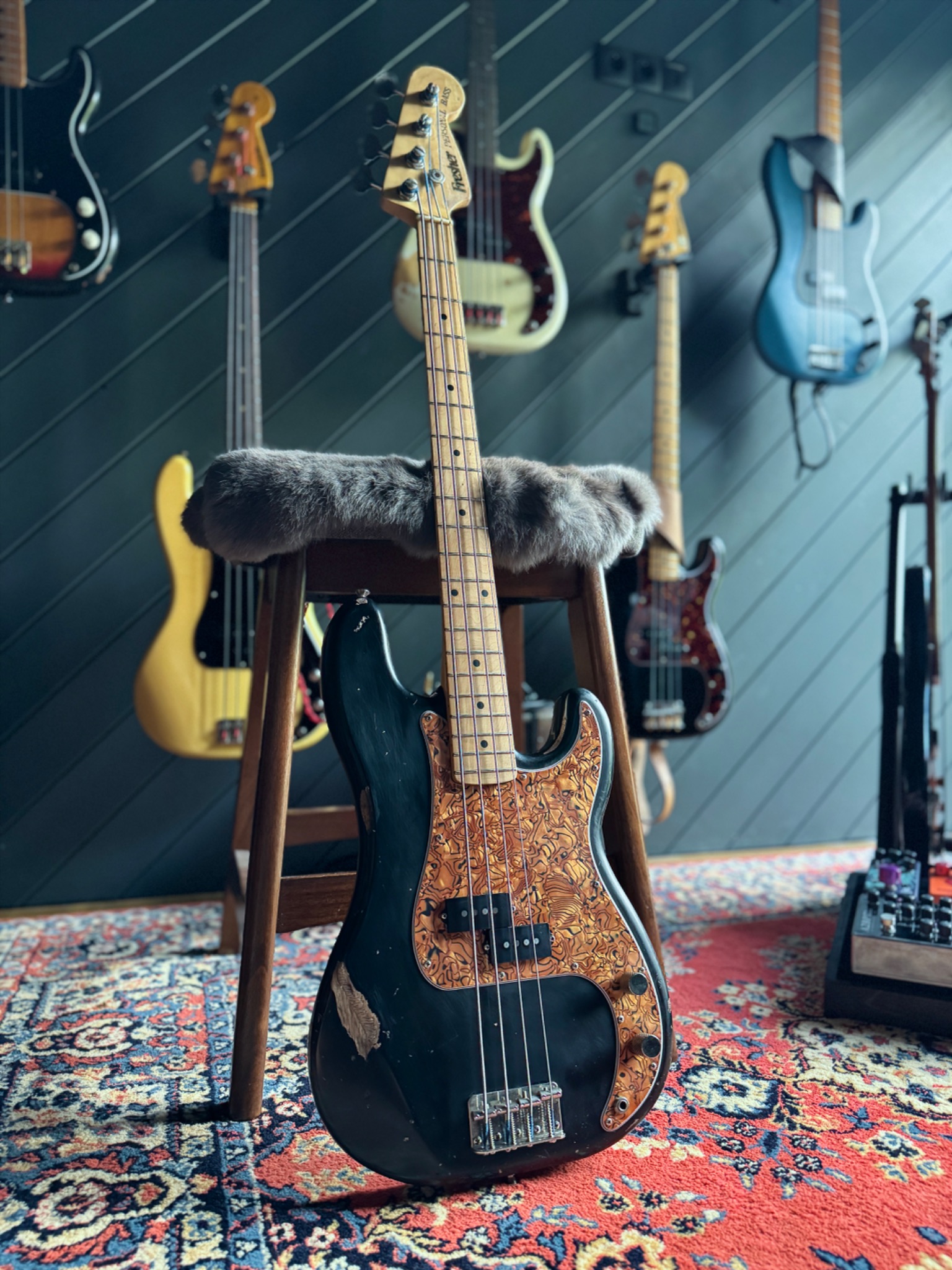1981–1982 Fresher FP-360 Personal Bass — photograph in the Gruuvik Chamber collection