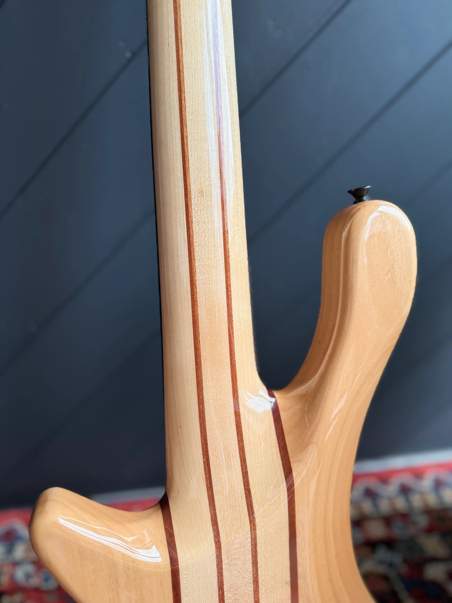 Back view of the body and neck-through construction