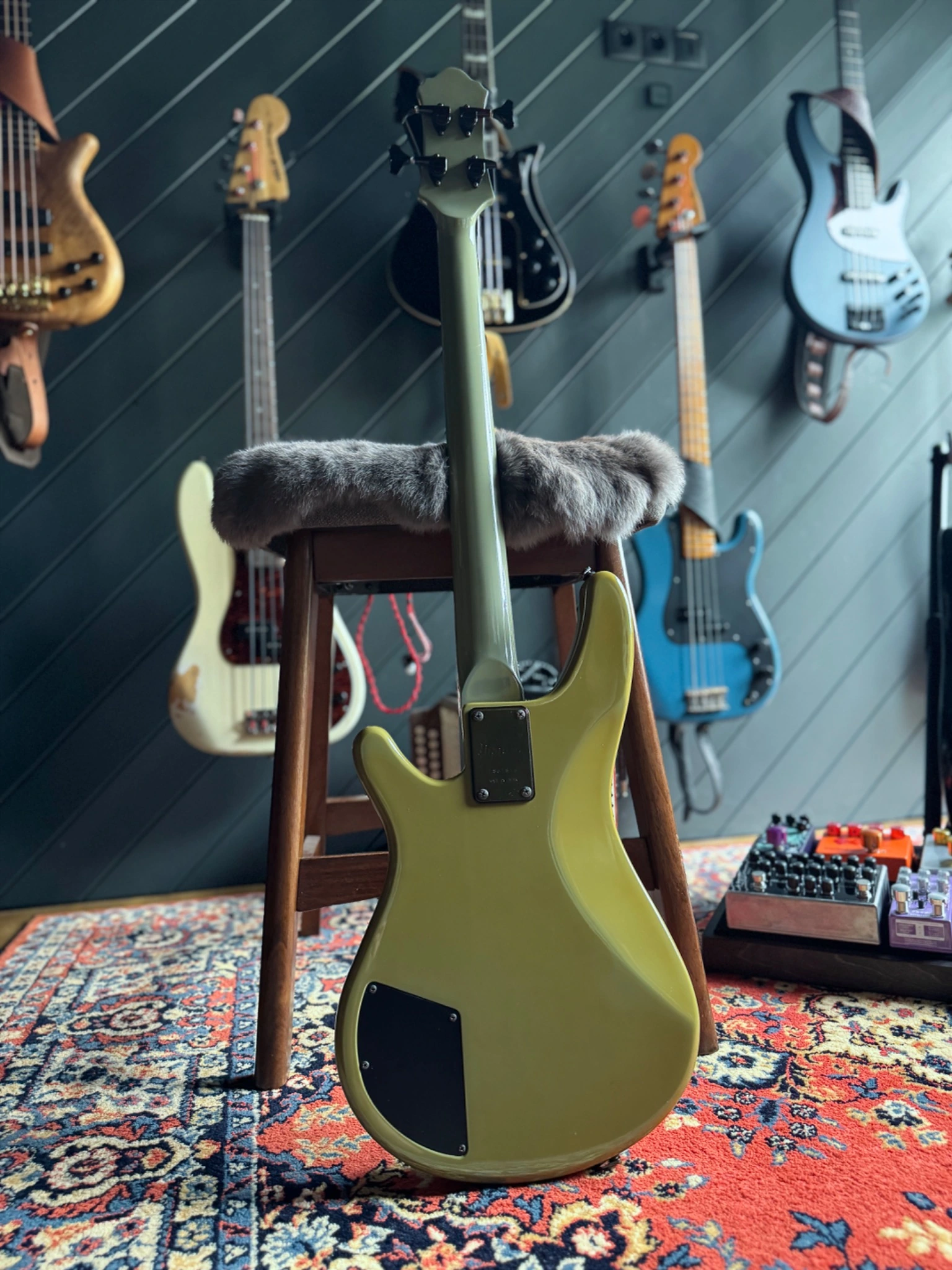 Full-length front view of the Ibanez RB830