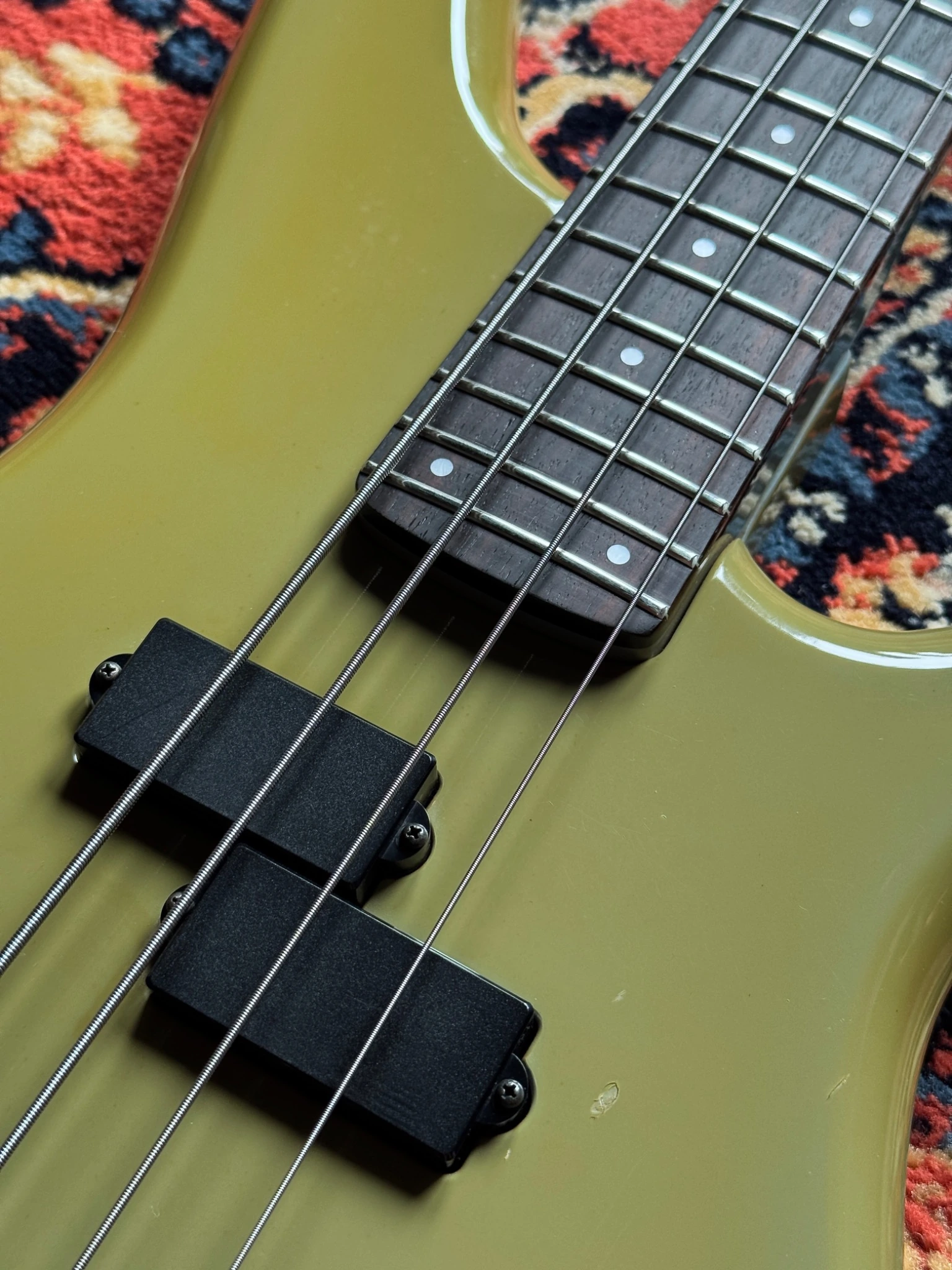 Finish and wear detail on the Ibanez RB830 body