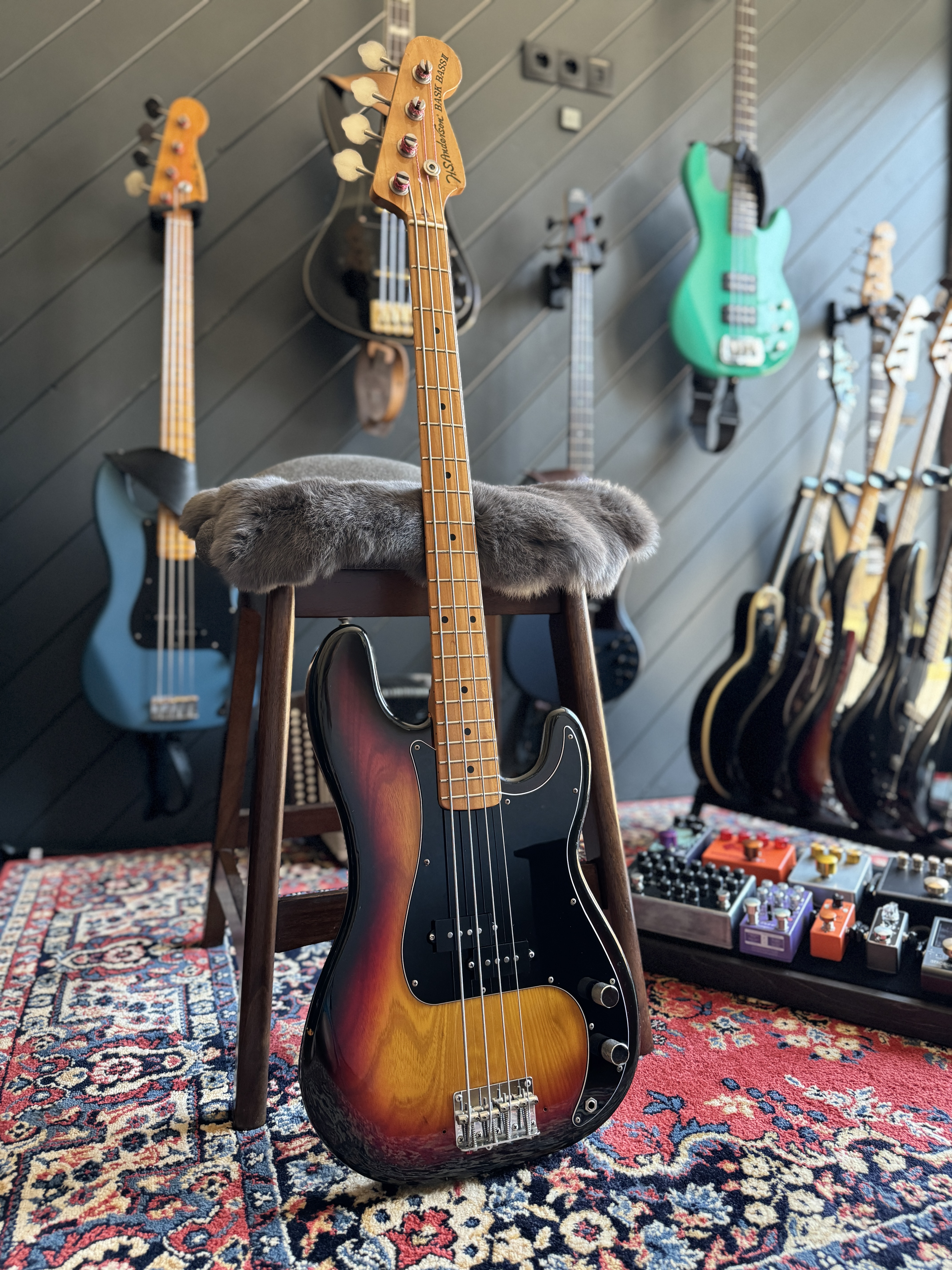 1977 H.S. Anderson Bask Bass II — photograph in the Gruuvik Chamber collection