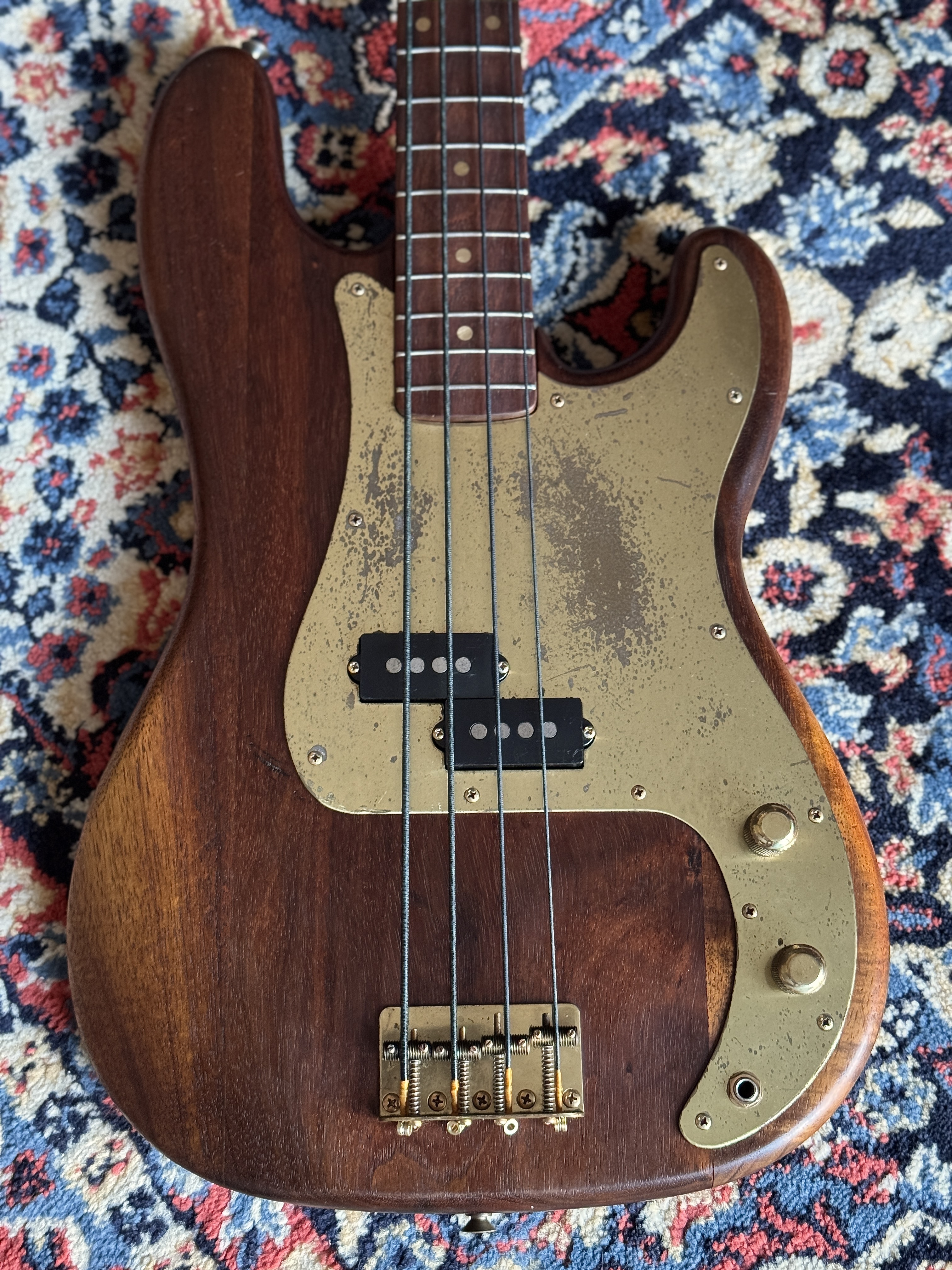Front body, pickup and brass bridge detail