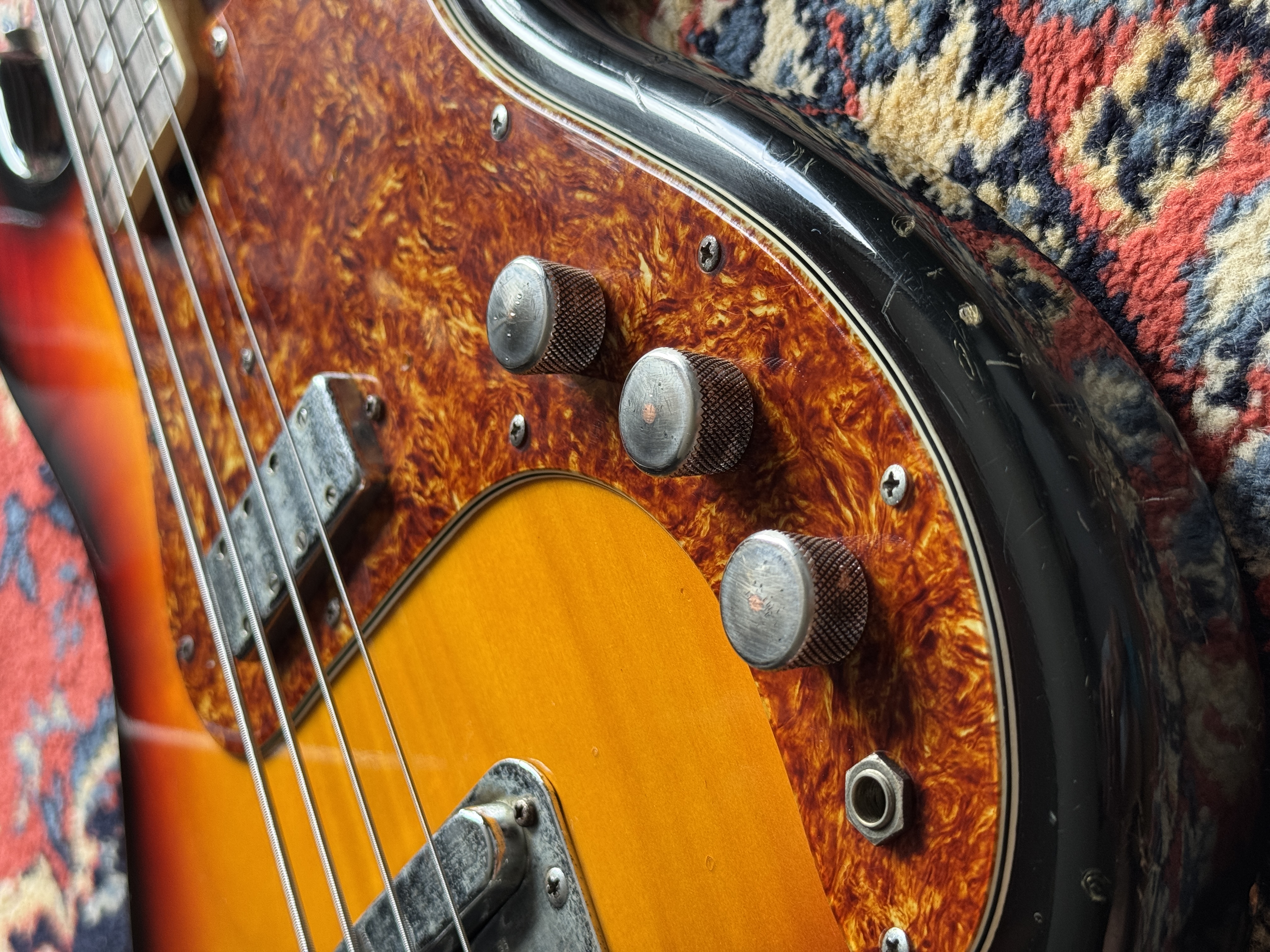 Late 1960s / Early 1970s ELK BS-400 Vintage Bass — signs of life